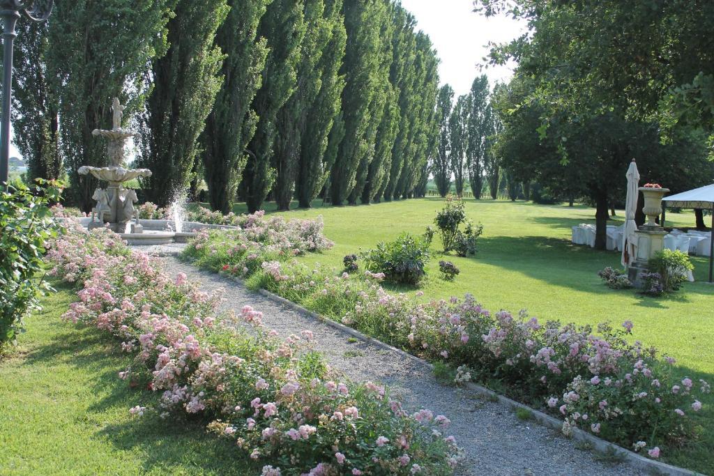 Villa Belvedere 1849 Misano di Gera d'Adda Luaran gambar
